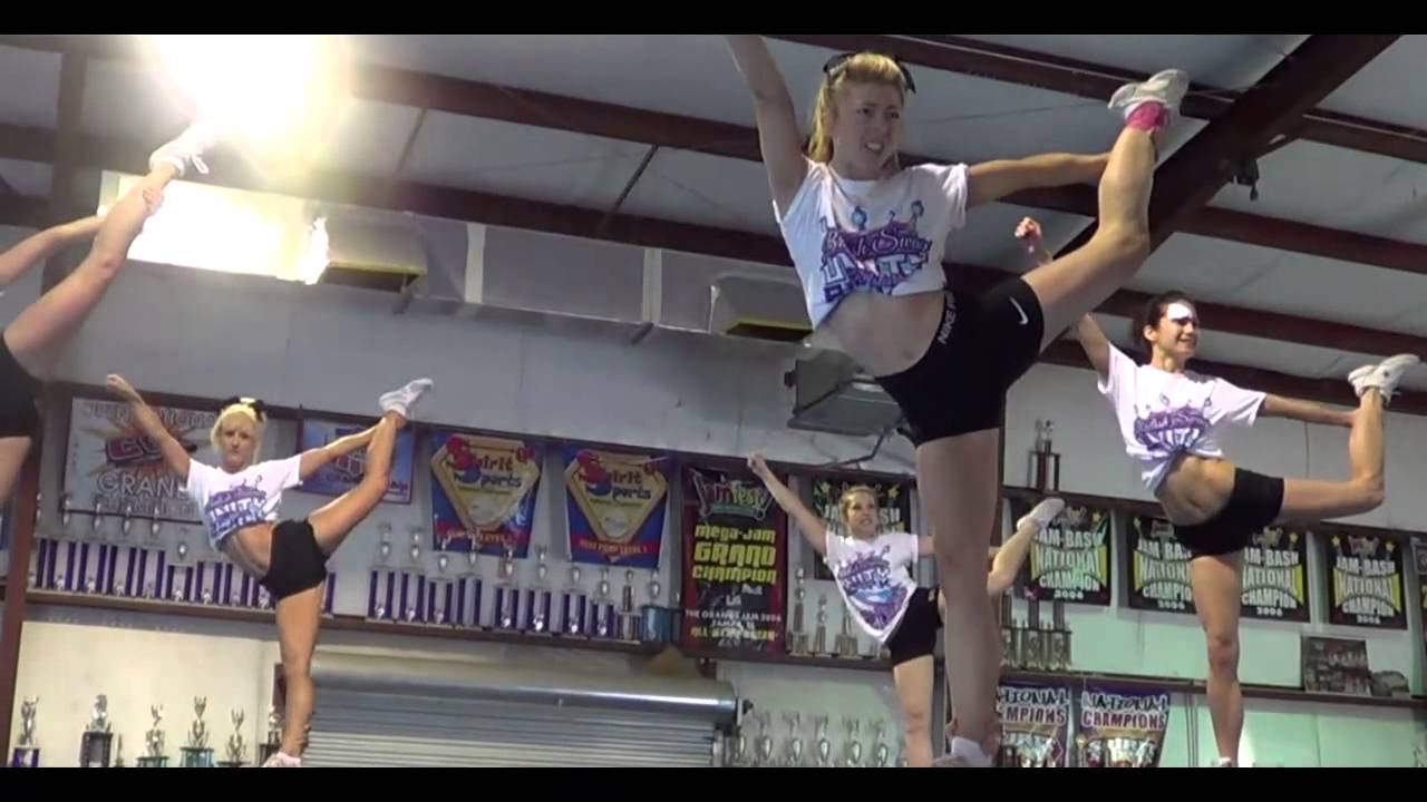 Cheer: TBW: Episode 15: Worlds