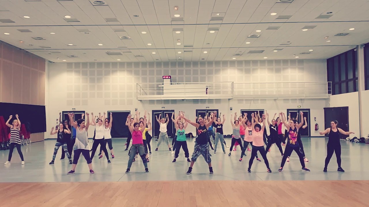 Queen-We will rock you-(Dean cohen remix)-Vamos Zumba-Ludivine Lipari