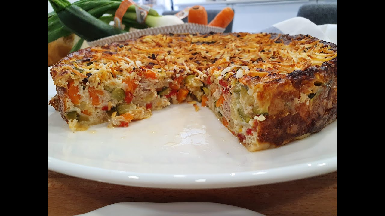 Pastel salado de calabacines y atún