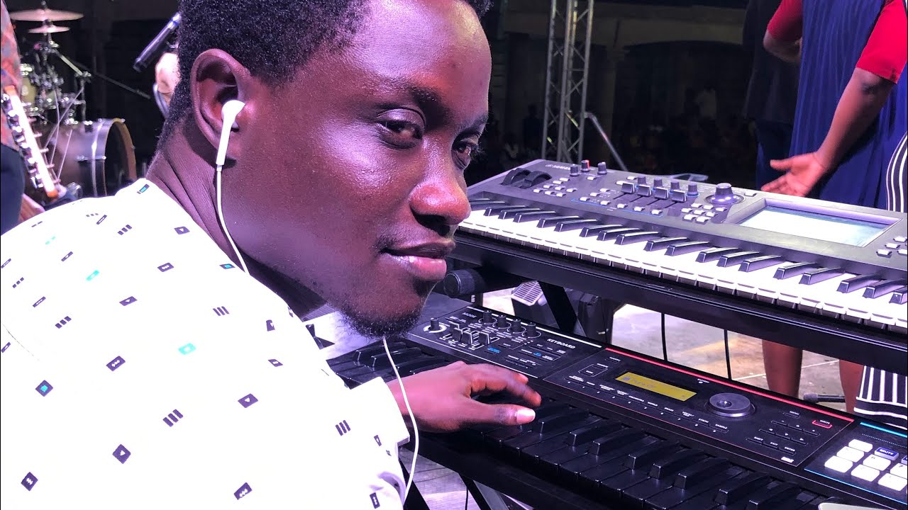 How to master and play Hold on fast by Bernice Offei with Elikeys 🎹
