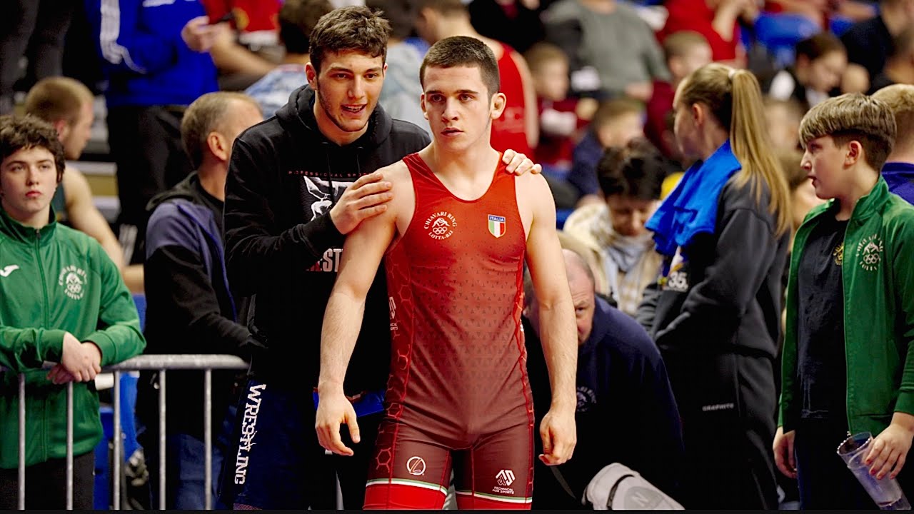 U17 Pietro Valle (ITA) vs Vince Lang (HUN) 65kg. Freestyle boys wrestling tournament. B-cam-man