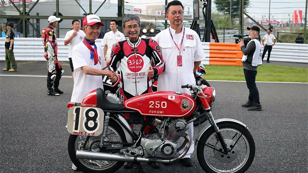 Fujio Yoshimura ran on the Honda CB72 that POP Yoshimura built for the Suzuka 18 Hours in 1964!!