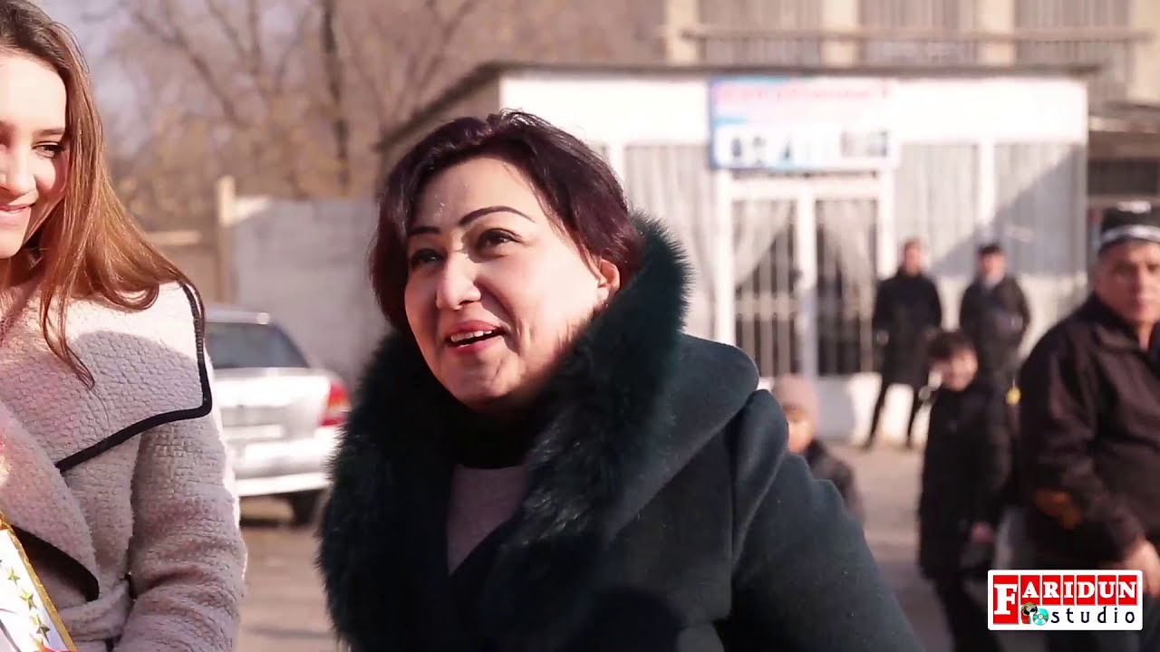 Нозими Юсуфзод Таксист компании 