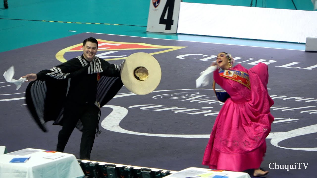 Dayanna Ñahuis y Mauricio Wong. Entrega de los Campeones Mundiales Adulto. Callao 2023