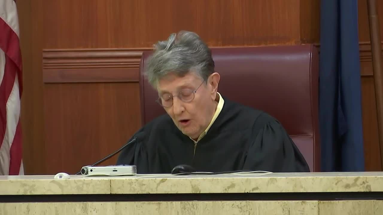 South Carolina judge hands down ruling in Alex Murdaugh retrial hearing