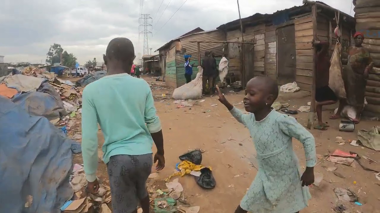 Real LIFE Inside a Humble Local Community in AFRICA🌍 Uganda🇺🇬