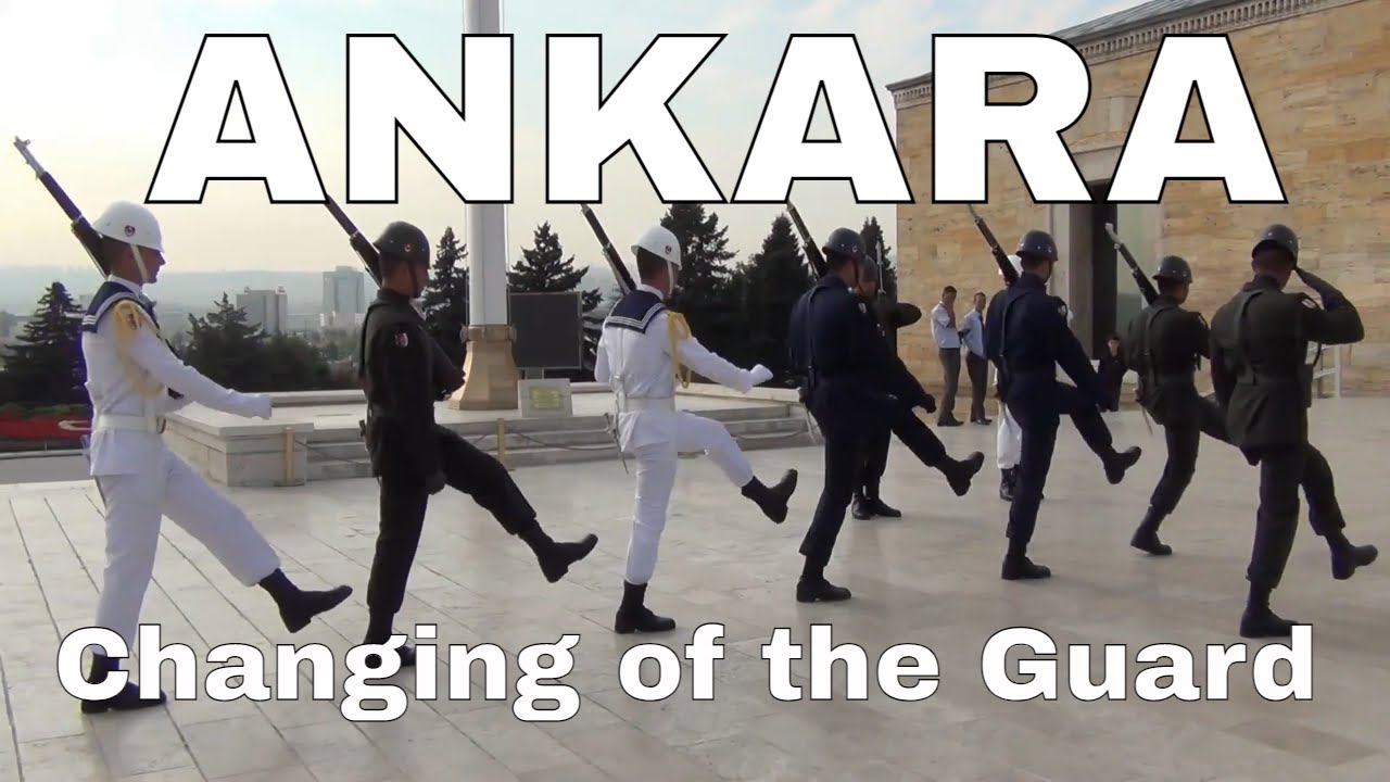 Widowiskowa zmiana warty w Mauzoleum Ataturka w Ankarze ! Anıtkabir'de Nöbet Değişimi !