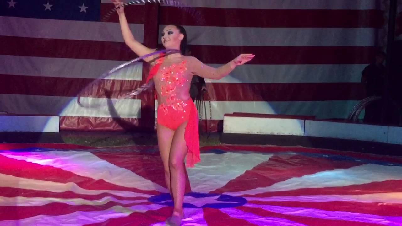 Circus Vegas - Ayr - 11th June 2016 - Kourtney Pavlov - Hula Hoops