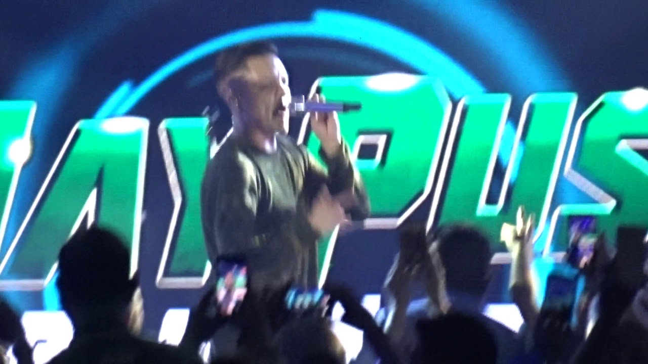 BAMBOO SINGS at Manulife Kick Off 2018