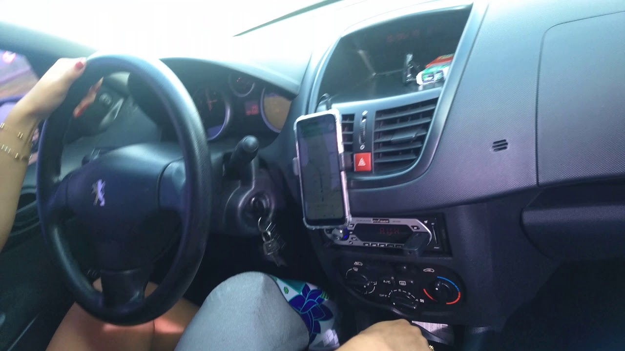 Dirigindo carro manual - perna direita amputada 🙌