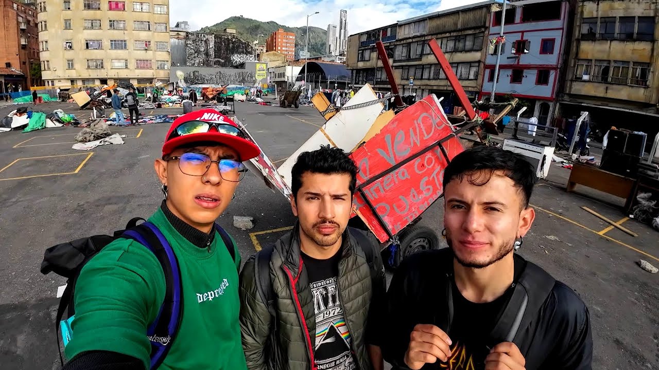 El mercado de las pulgas de los ZORREROS con @sinrolespecifico y @Cris Sin Limite
