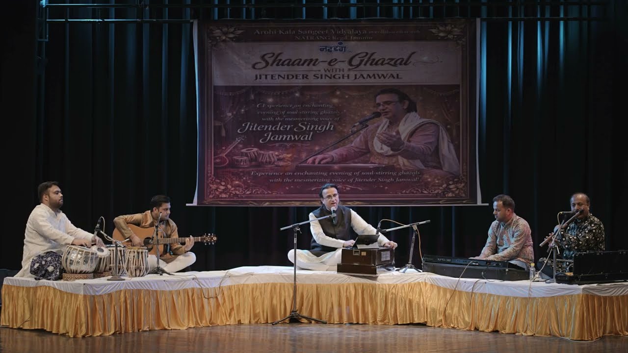 Apko Dekhkar Dekhta Reh Gaya - Ghazal by Jitender Singh - LIVE in Concert at Abhinav Theatre Jammu