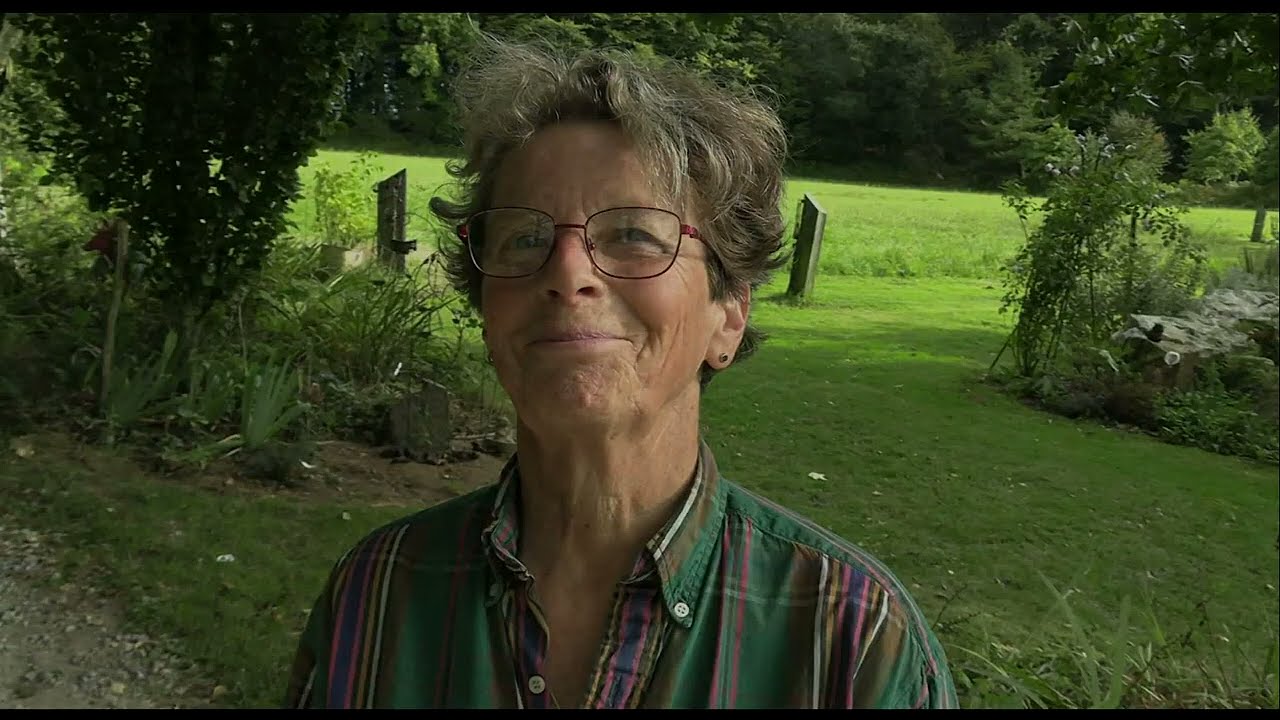 Normandie    ( Cotentin )   La ferme des  roches de  Caroline StClair