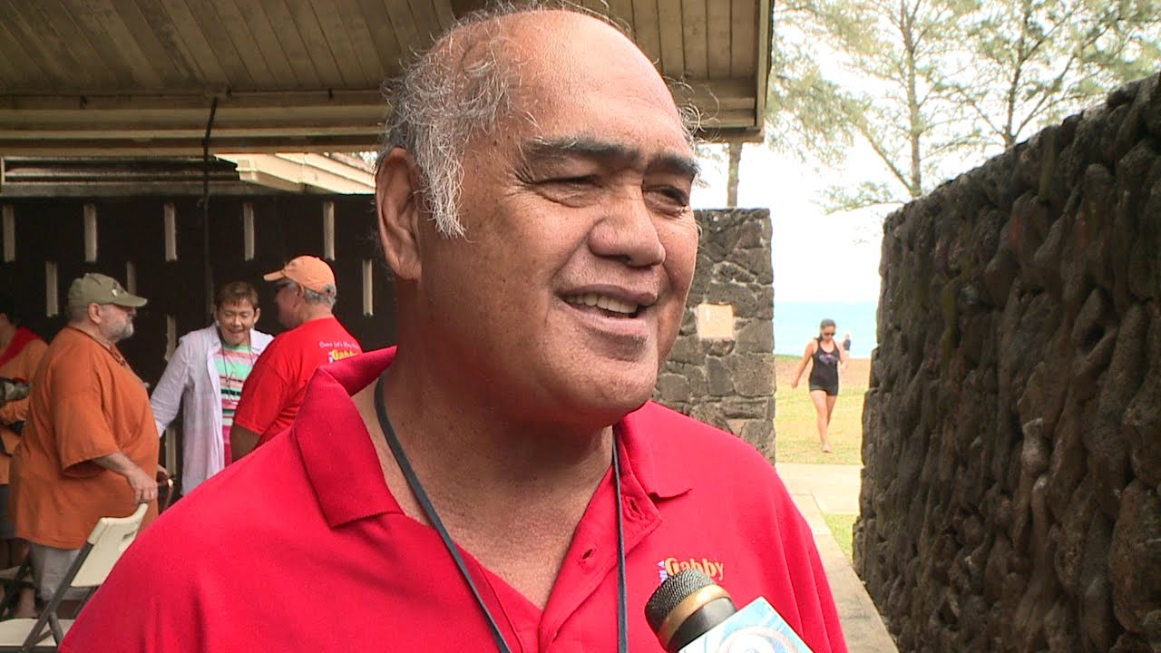 Hawaiian music icon Martin Pahinui dies at 65