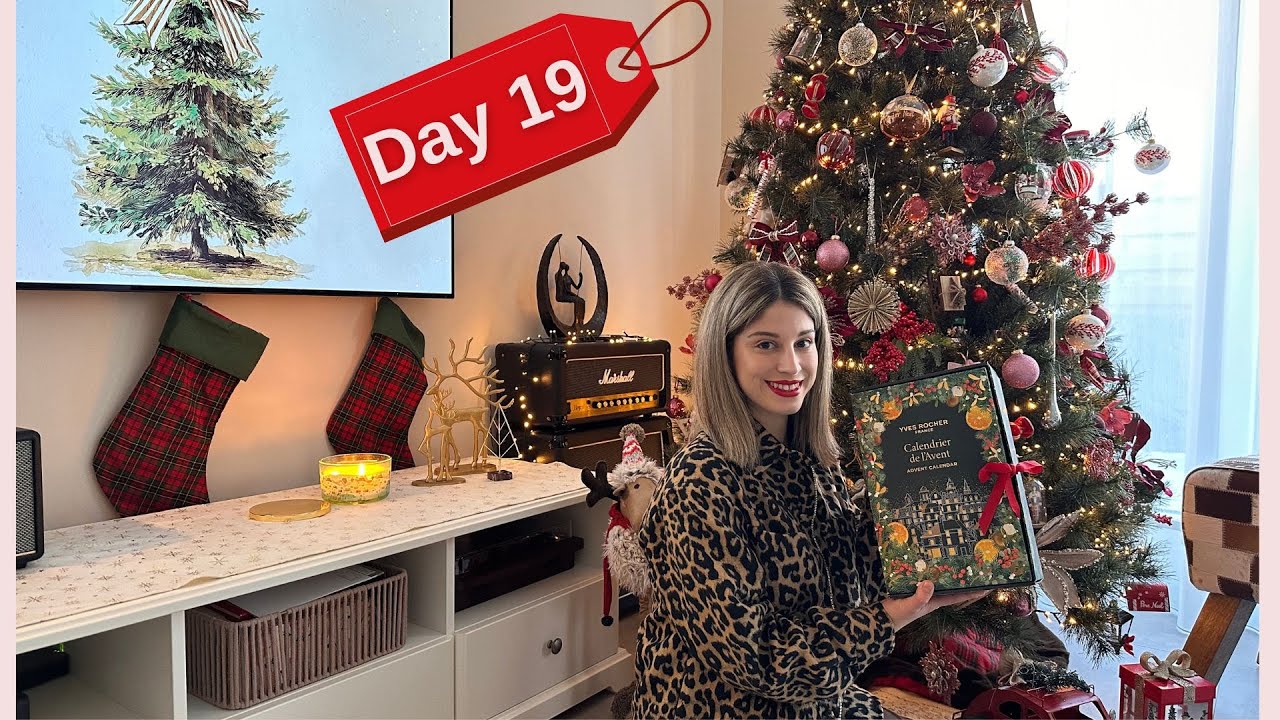 VLOGMAS Day 19 🎄Κουβεντούλα - Σιδέρωμα - Βόλτα στα Μαγαζιά - Δὠρα και Αγορές !