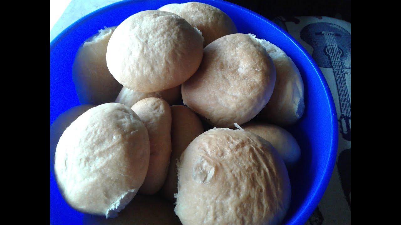 Pão caseiro em forno à lenha