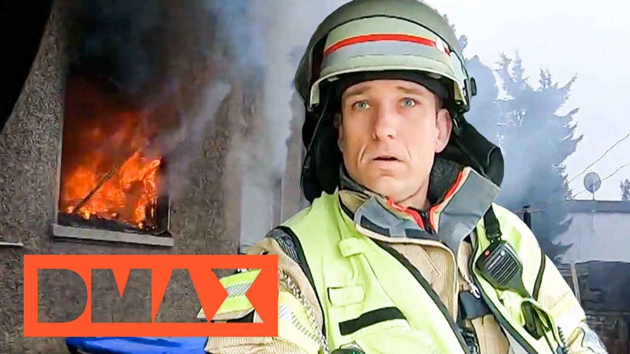 Höchste Gefahr: Über brennender Wohnung gefangen | 112: Feuerwehr im Einsatz | DMAX Deutschland