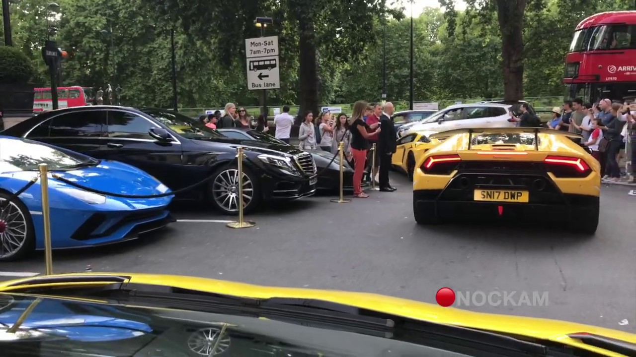 5 YELLOW LAMBORGHINIS BRING CROWDS CONVOY IN LONDON