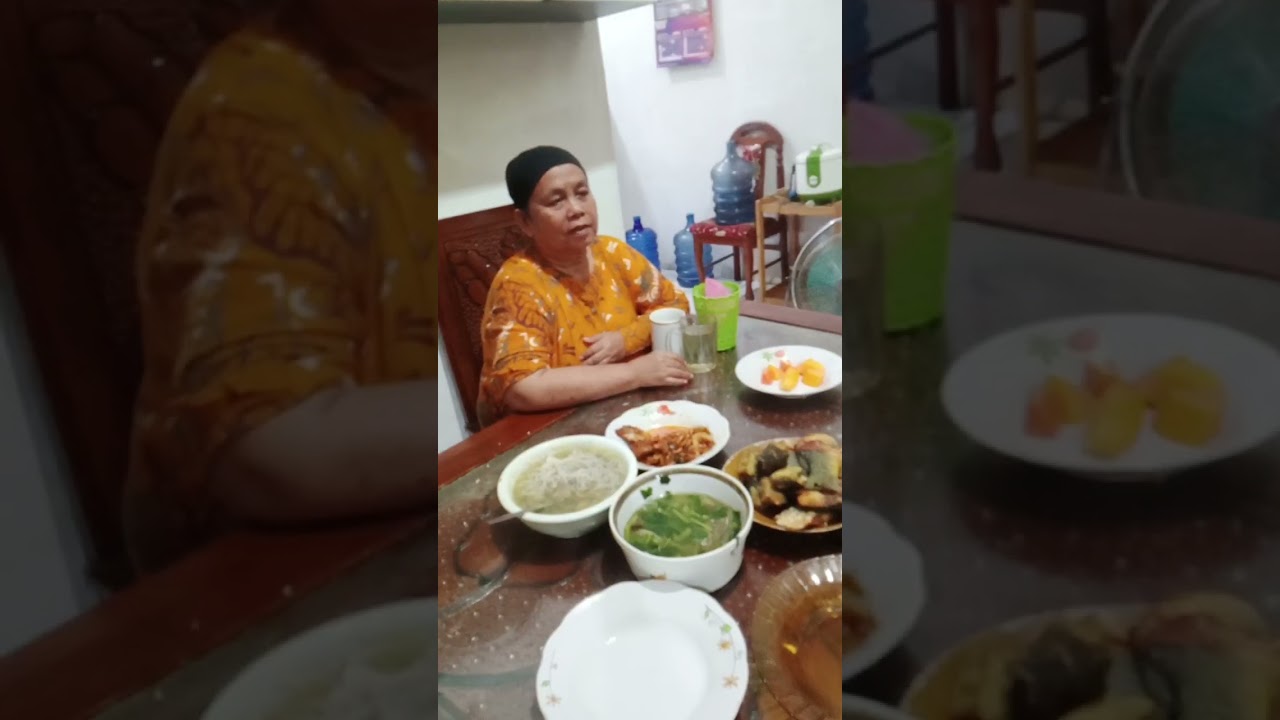 Dirumah mendiang bou hotna di Gunungtua...🌹🌹🌹