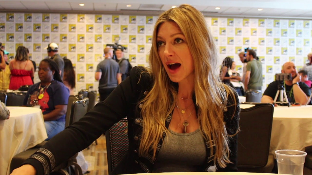 SDCC 2018 Interviews - Jes Macallan | Legends of Tomorrow