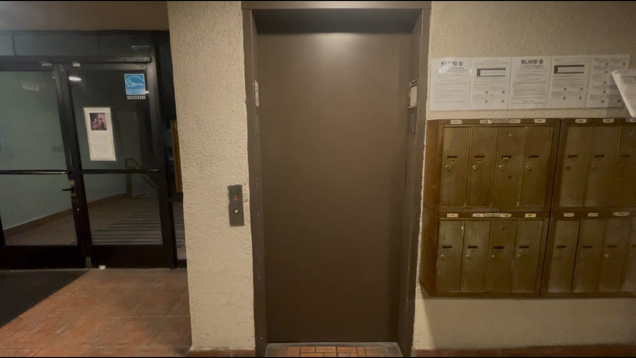 Delta Elevator at Oxford Manor - 8/31/2025