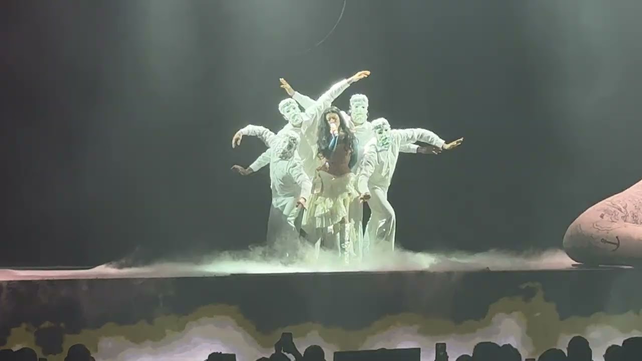 Mon Laferte - Casta Diva (Live) - Autopoietica Tour - Chicago 2024