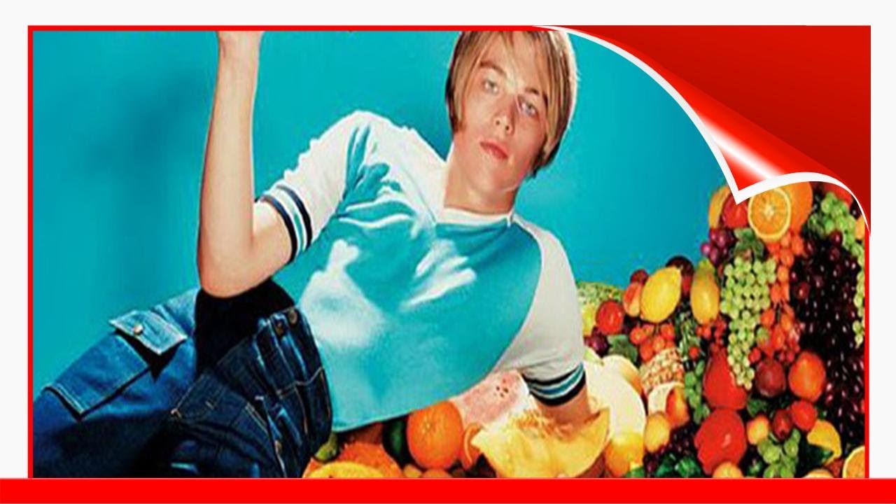 12 Bizarre Pictures Of A Young Leonardo Dicaprio Photographed By David Lachapelle In 1995 😃