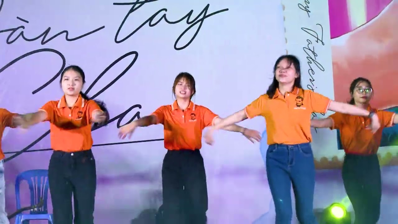 Nhảy Such a Happy Day - Trình bày: Nhóm trẻ Dondosco