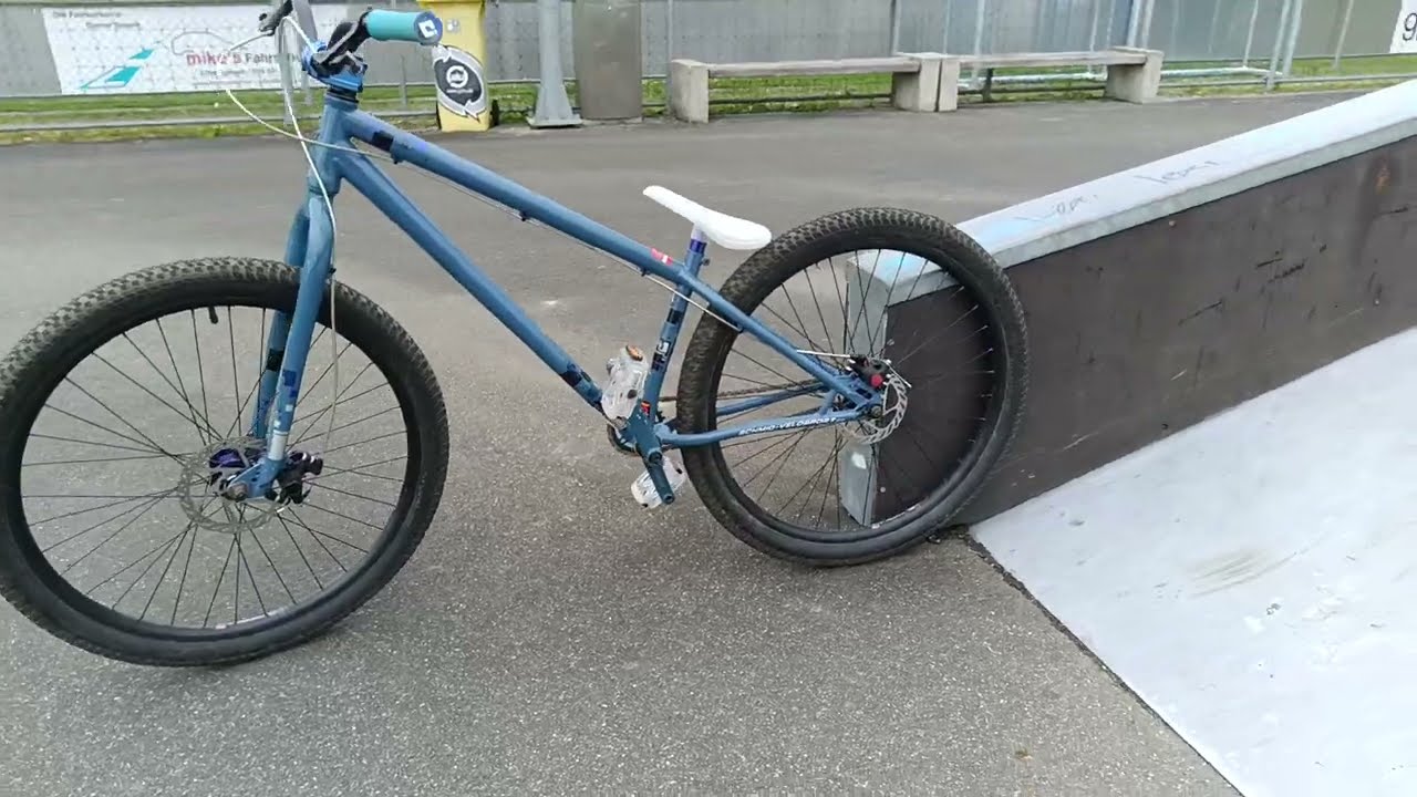 Specialized P 1 Dirt Jumpter Bike - 2024 - Ultra Light