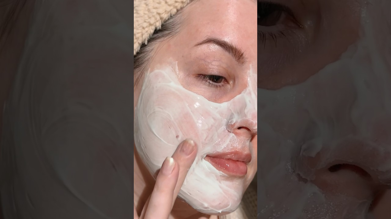 Clarins Cryo-Flash Cream-Mask ❄️✨Skincare | Try on #beautyshorts #shortvideo