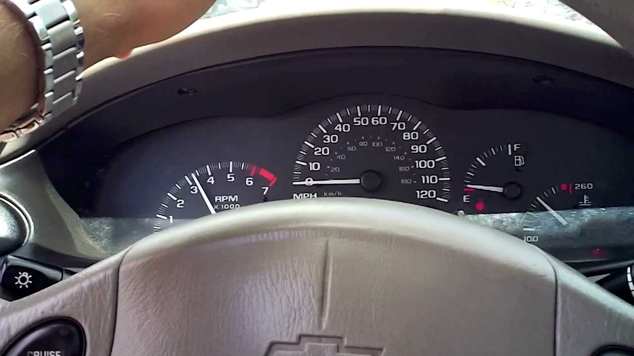 Chevrolet Malibu Classic 2005 года. Запуск, краткий обзор и пробег — 119 тыс.