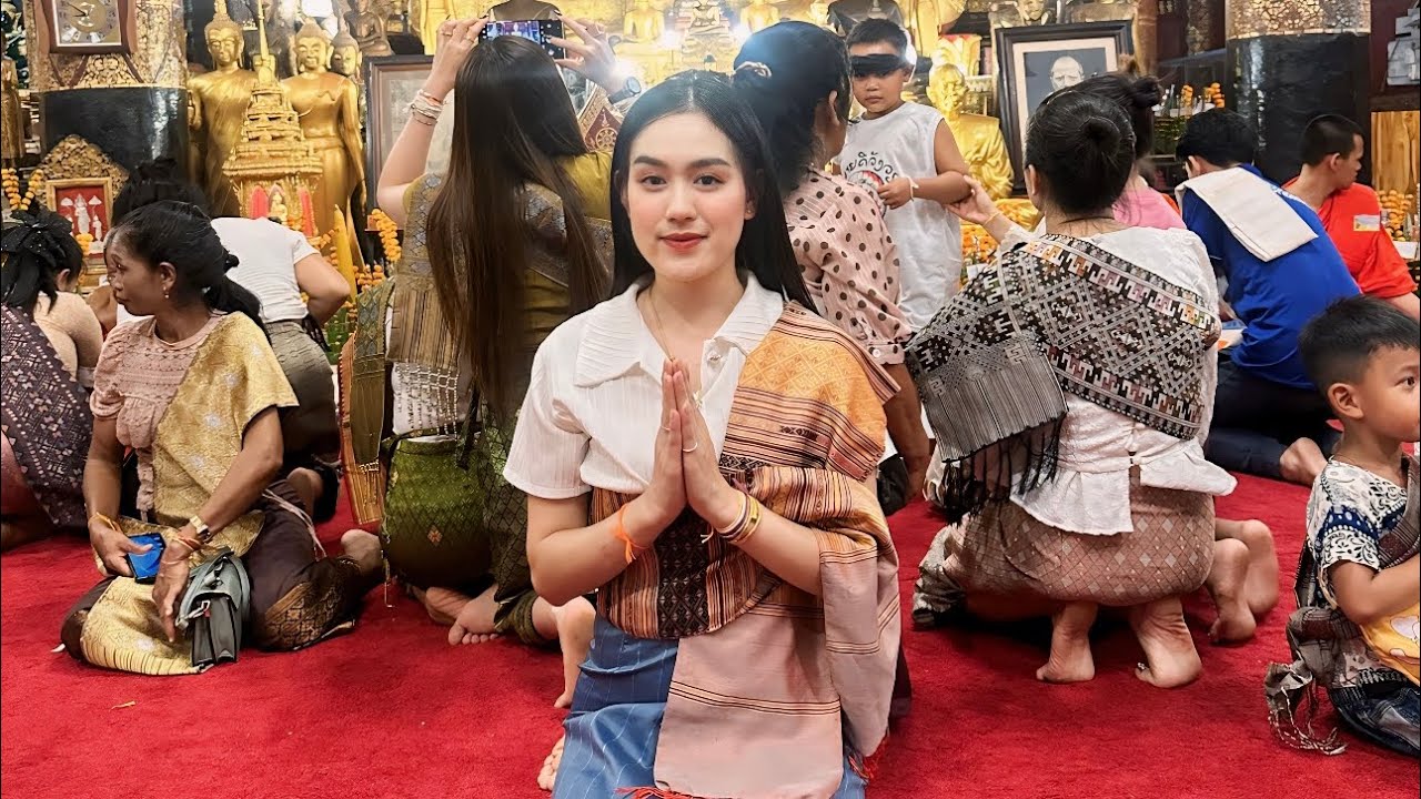 สรงน้ำพระบางกับผู้สาวลาวเหนือ#ดาลี่สาวลาวเหนือ #สาวลาว