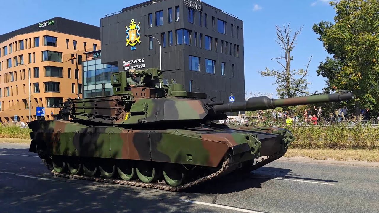 Przejazd pojazdów wojskowych po defiladzie - Święto Wojska Polskiego Warszawa 15.08.2025