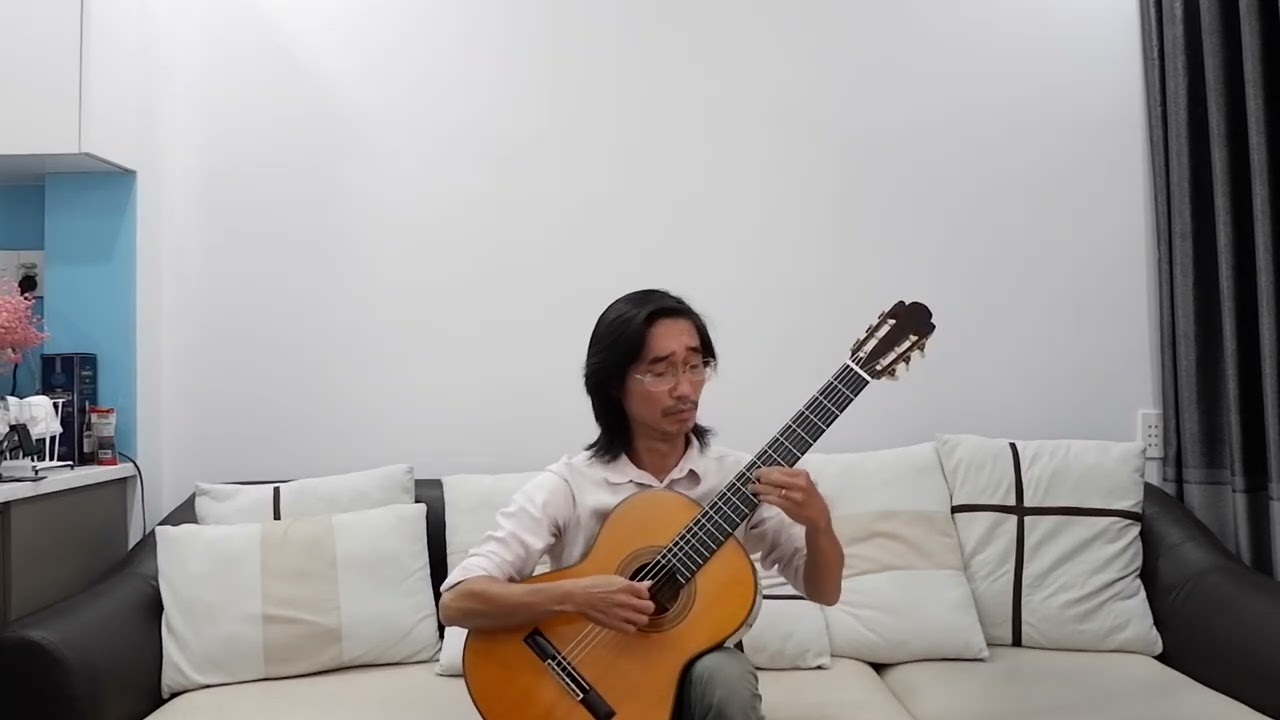 Romance by Y Smirnov played by Bá Thơ on a Sakazo Nakade No.3000SSS 1971