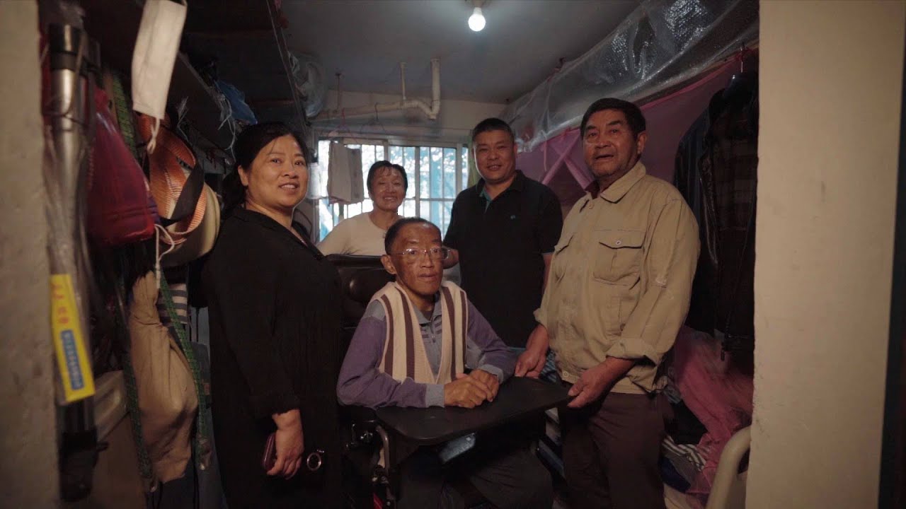 Chinese man devotes 13 years to volunteer service