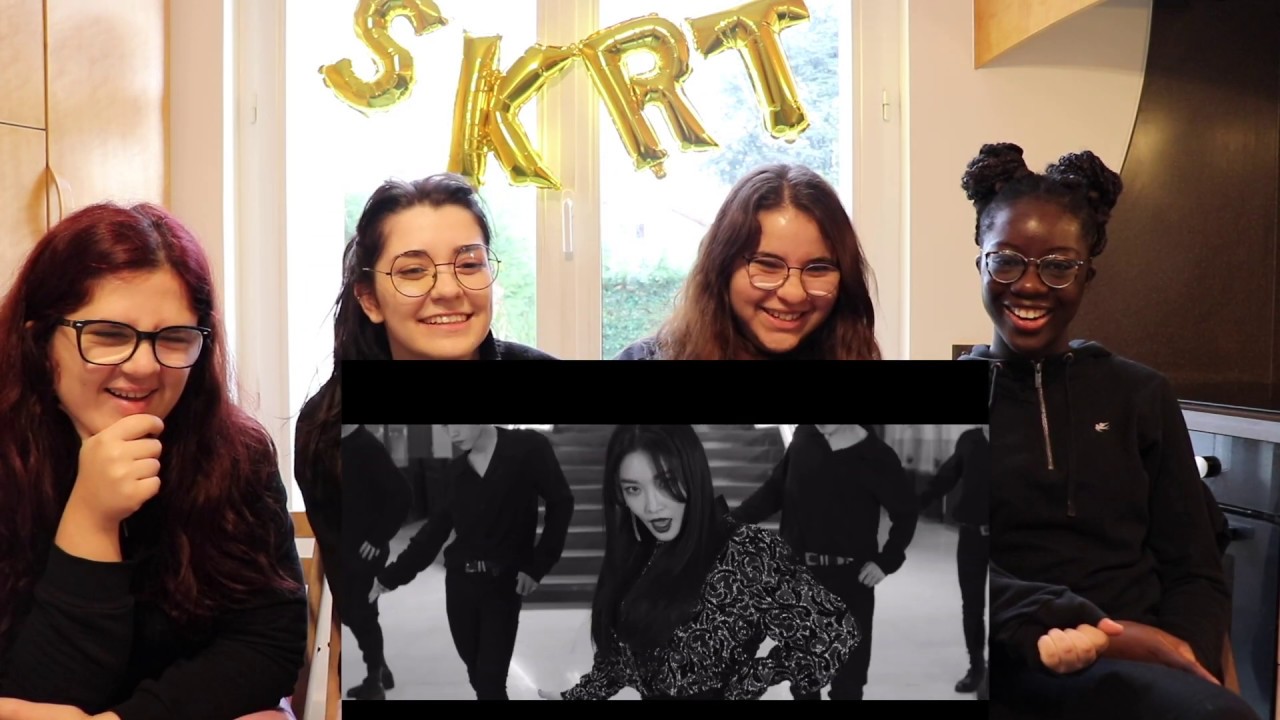 [MV REACTION] 청하 (CHUNG HA) - 