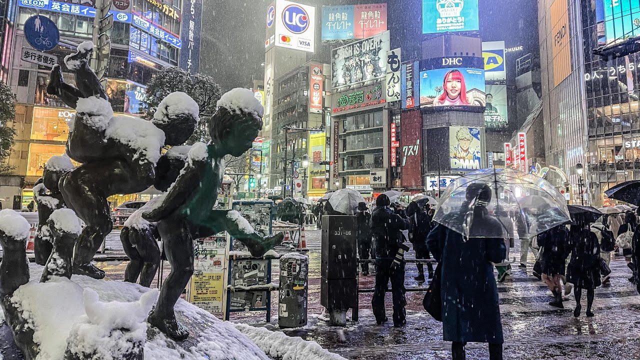 ☃️🇯🇵 SHIBUYA UNDER THE SNOW | First Snow Day Of The Year In Tokyo! [4K HDR]