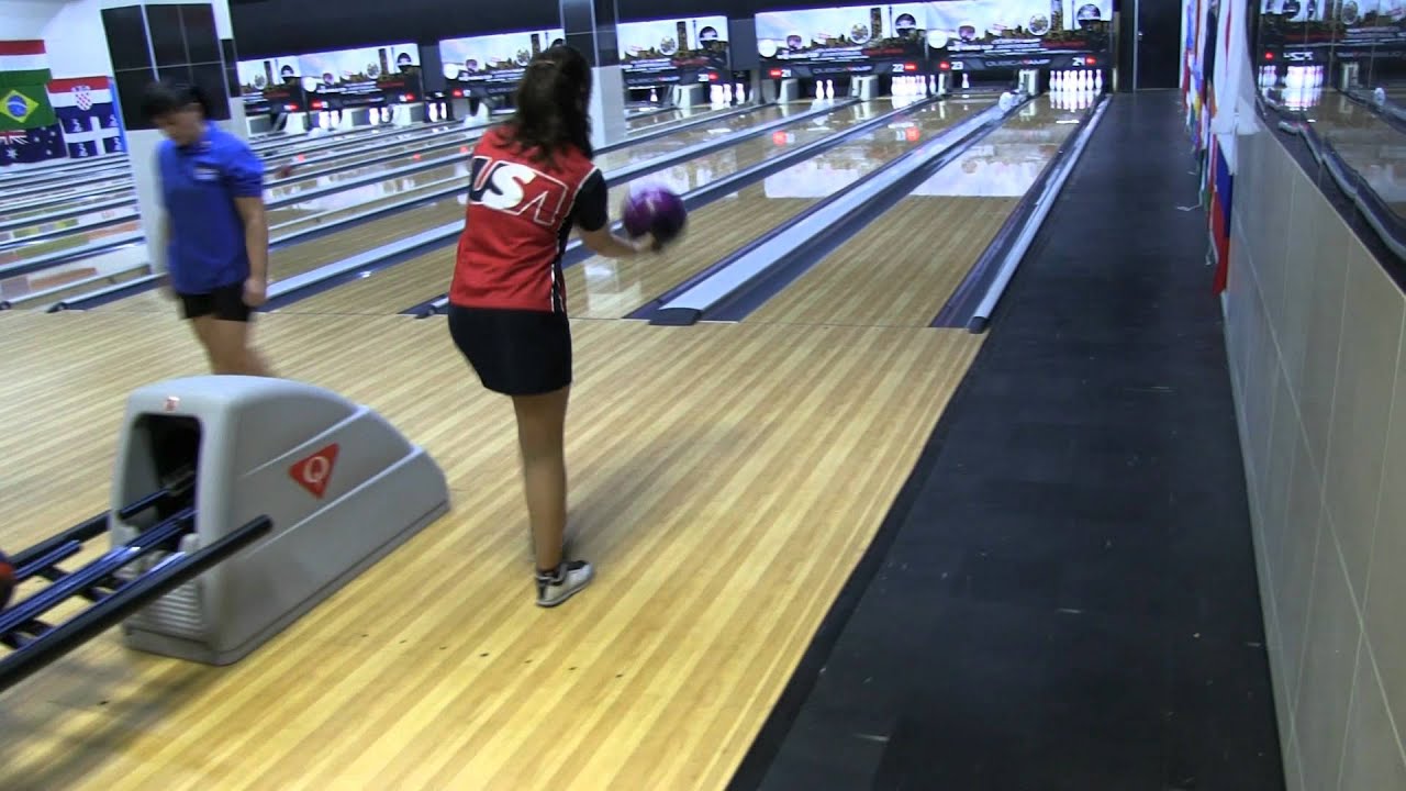 Diandra Asbaty's 4-Step approach at the 2011 World Bowling Cup in South Africa