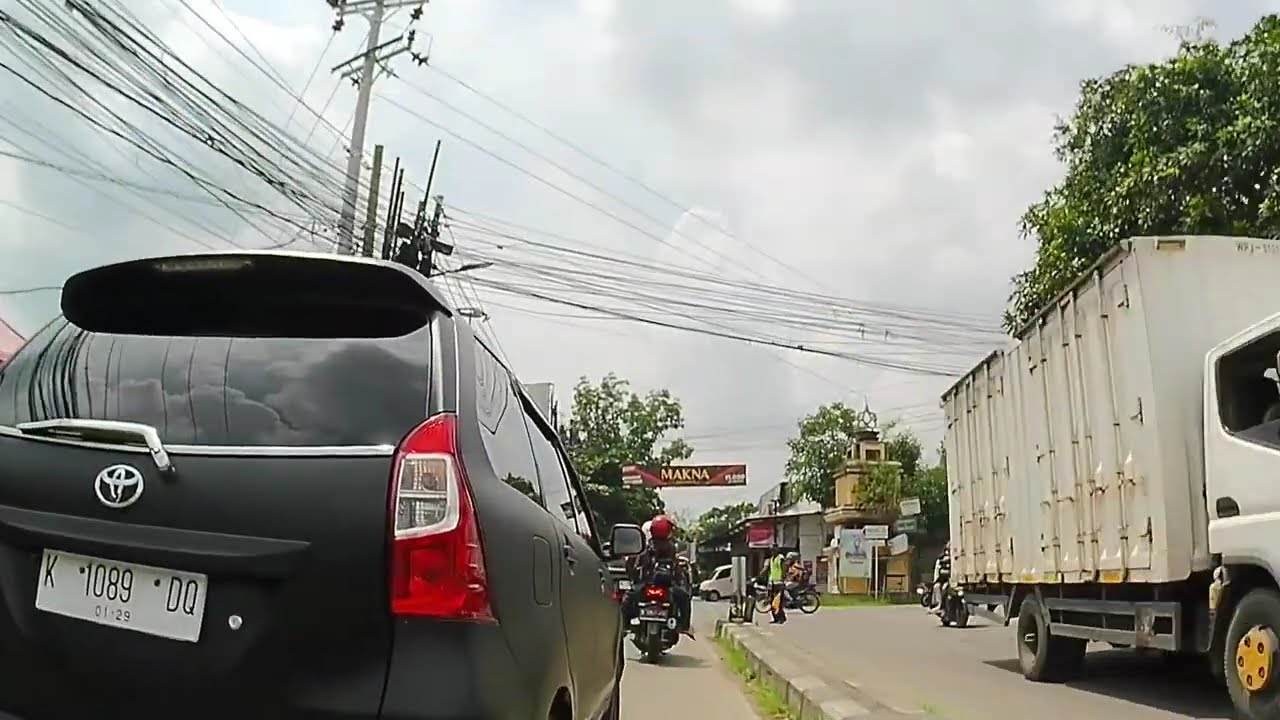 Jalan Jalan Sambil Mendengarkan Music