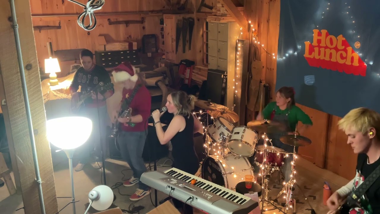 Are You Gonna Be My Girl - Hot Lunch (Cover @ the Barn)
