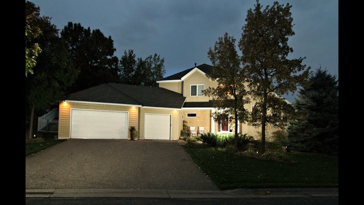 Sheryl Petrashek, Remax Results, presents 2009 Great Oaks Drive, Burnsville Virtual Tour