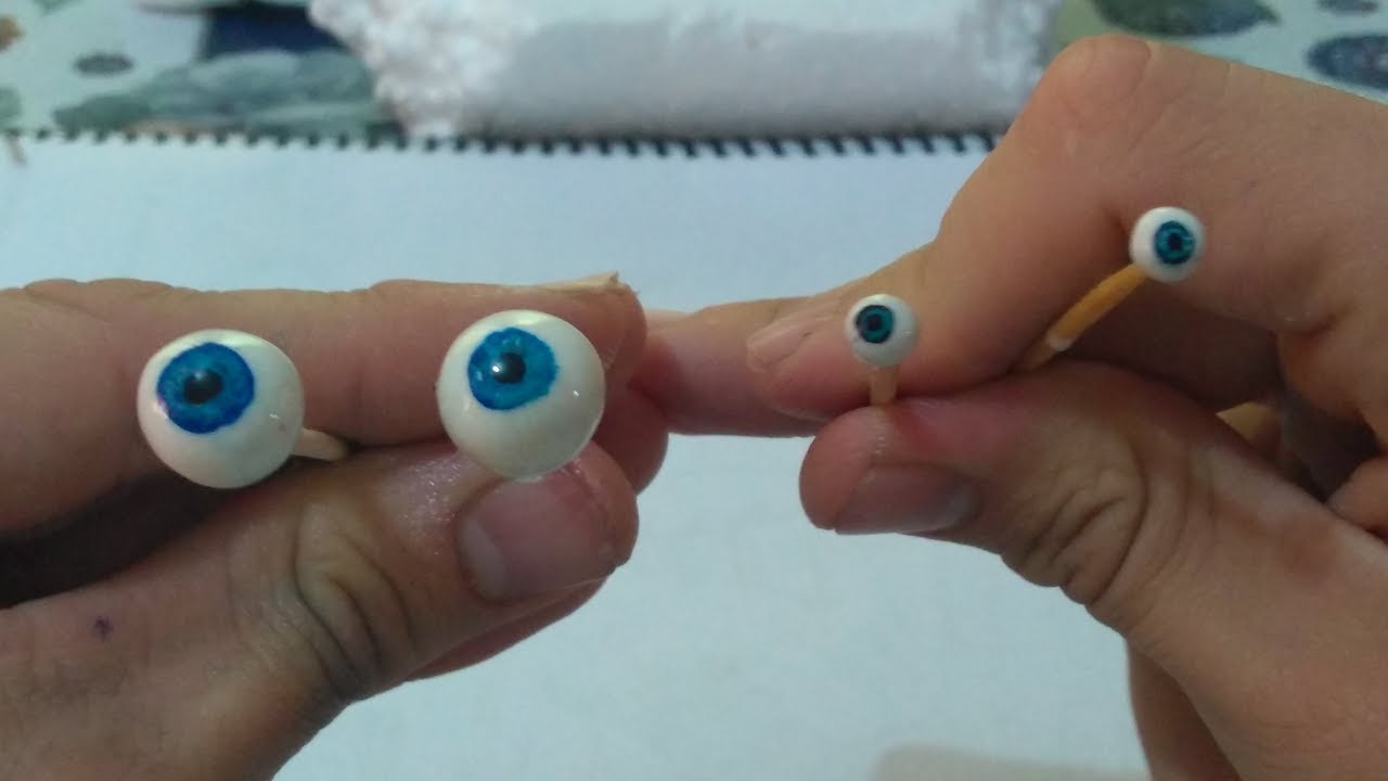 OLHOS REALISTAS EM BISCUIT- LUIZ COSTA