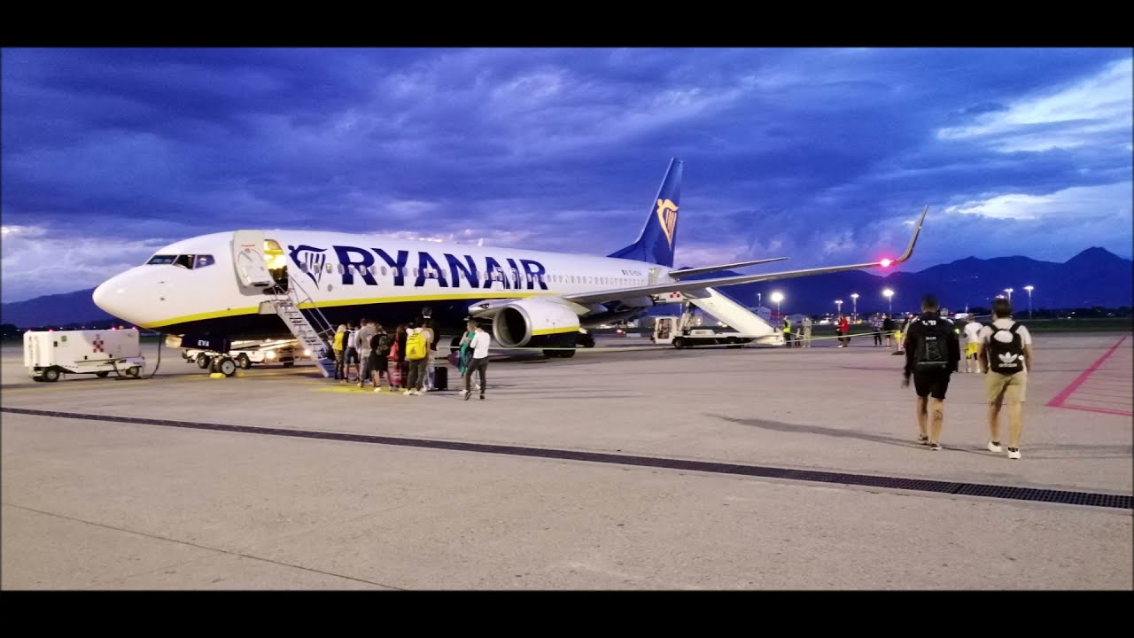 Ryanair flight FR6354 from Bergamo (BGY/LIME) to Barcelona (BCN/LEBL)