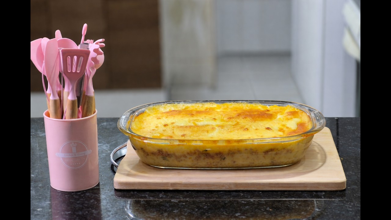 Creamy mashed patatas na may giniling na karne ng baka na inihurnong sa oven | Madaling recipe