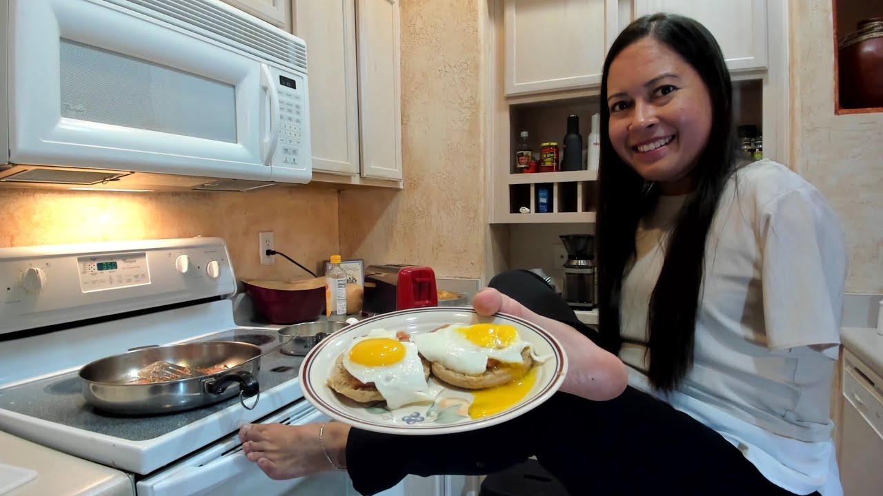 Toe Food Tuesday 8 Eggs Benedict