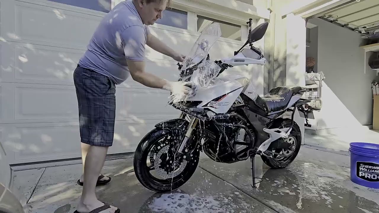 CFMoto 650 Adventure: сервисное обслуживание на 3000 миль | Пошаговая замена масла, чистка цепи и...