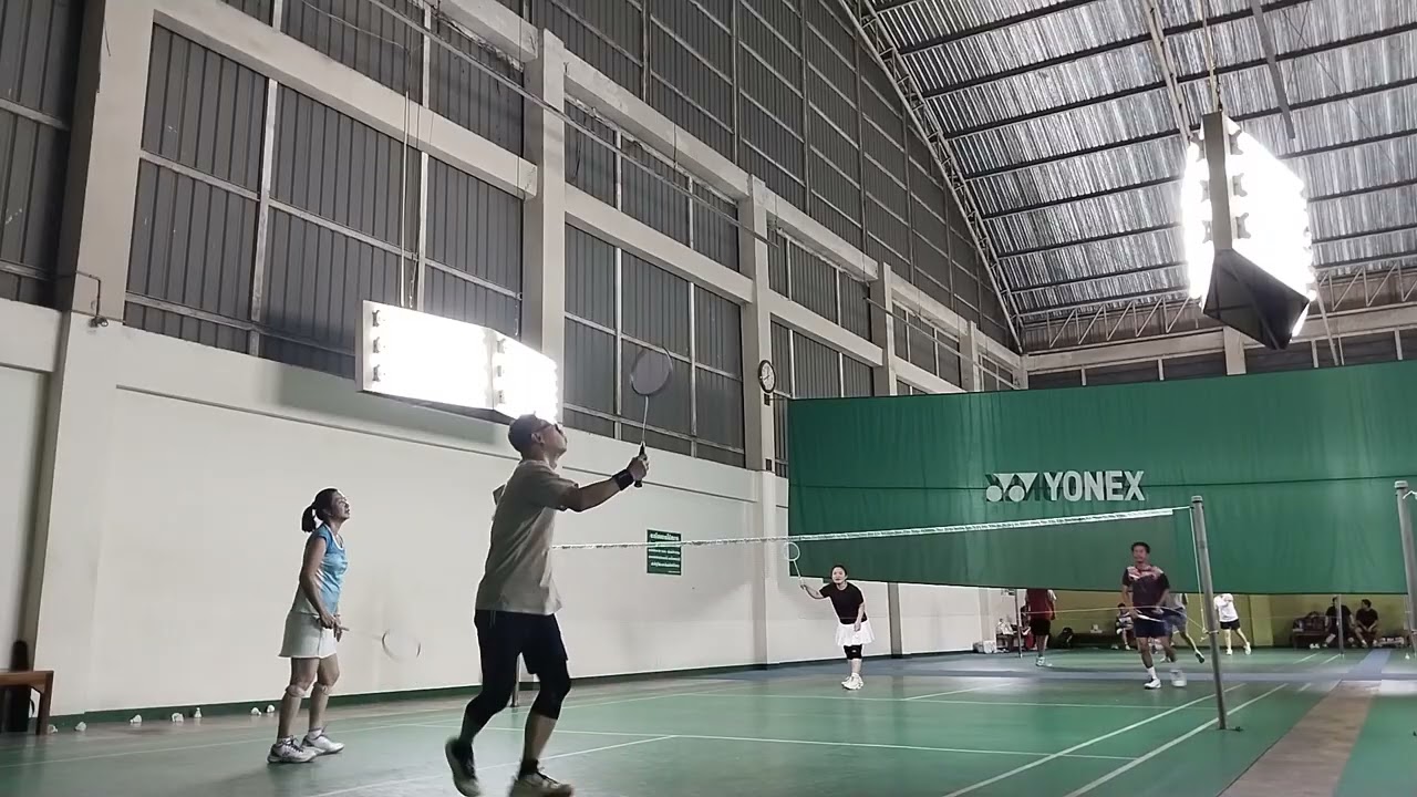 จิ๋วปิ๋ม vs อิฐเจี๊ยบ