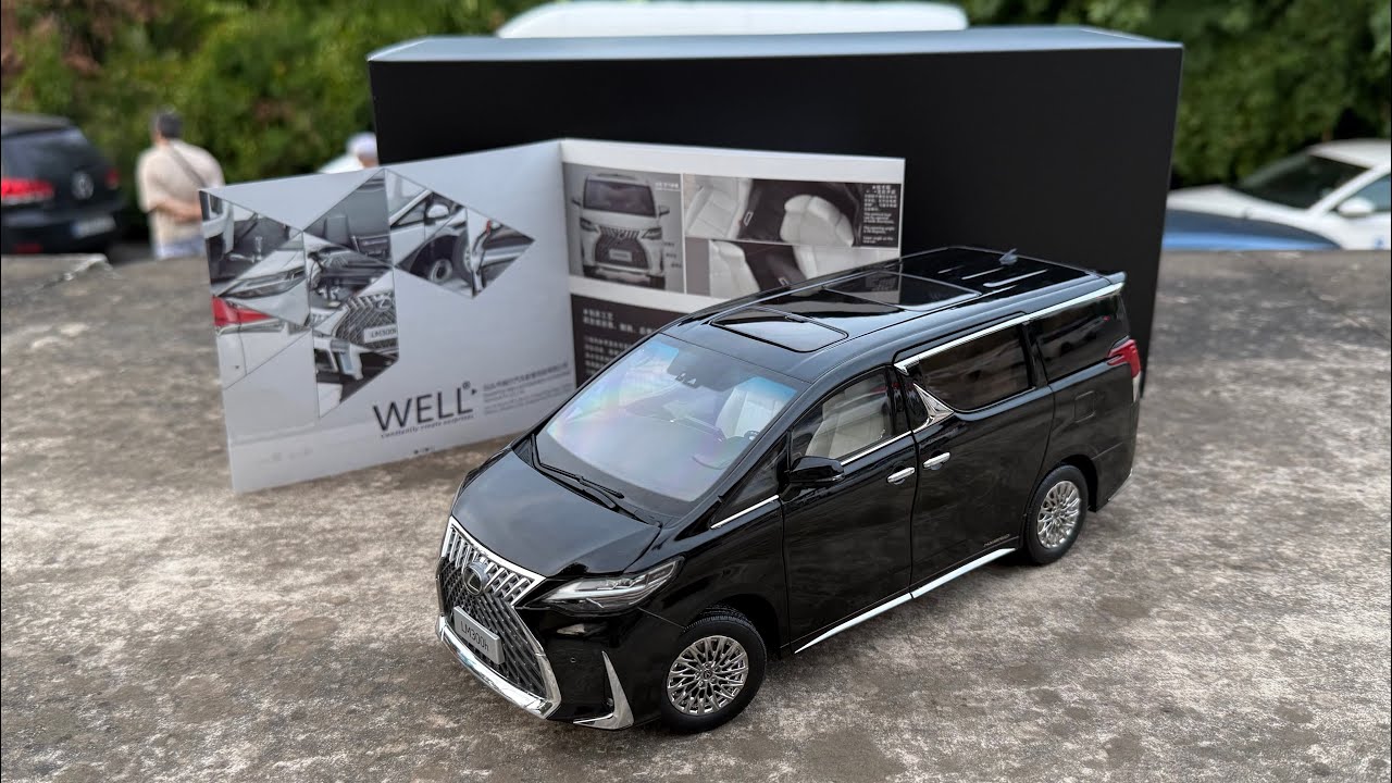 1:18 Lexus LM300h - Well Model & Kyosho (rozpakowywanie)