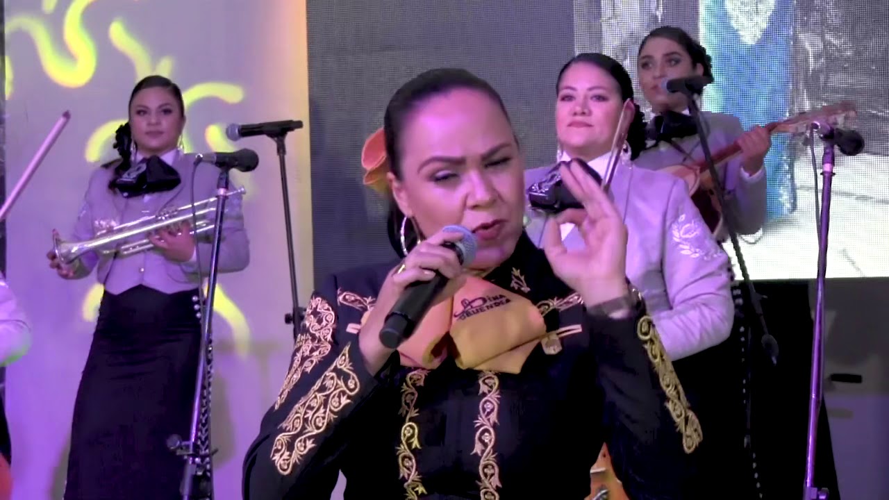 Desdén  Mariachi femenil Estrella dé México y Dina Buendia