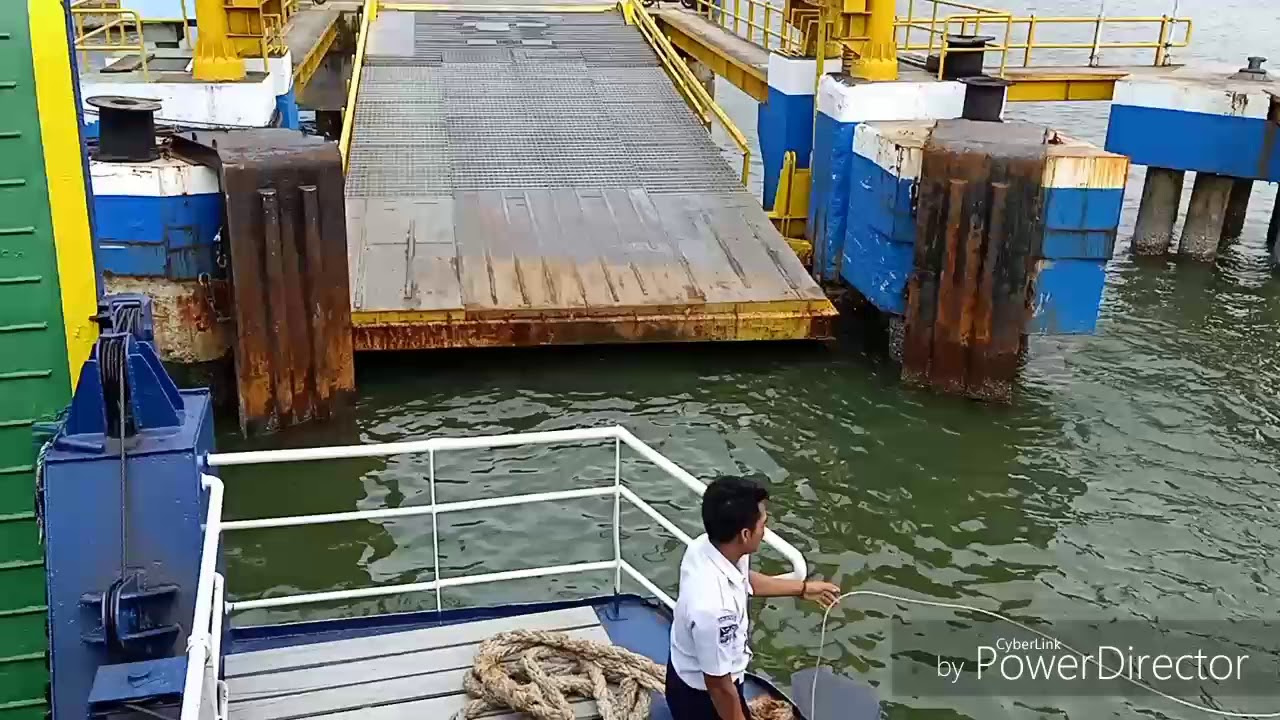 Penyebrangan fery Balikpapan - Penajam Paser Utara
